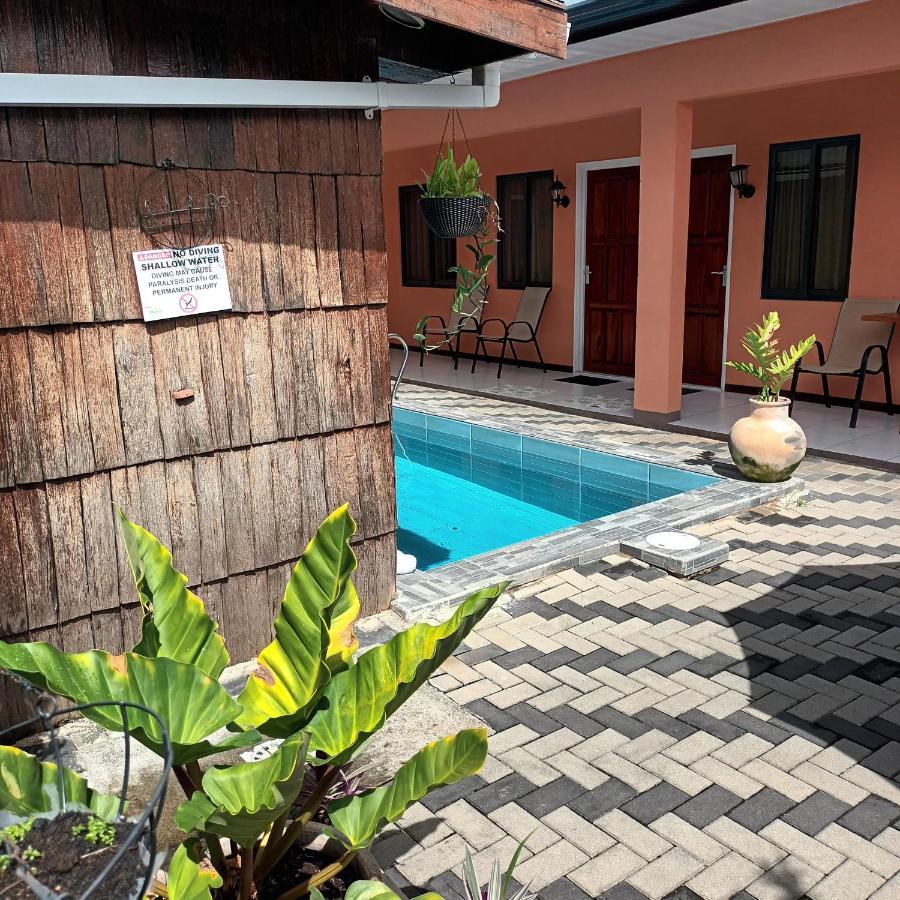 파라마리보 Max Garden And Pool 아파트 외부 사진